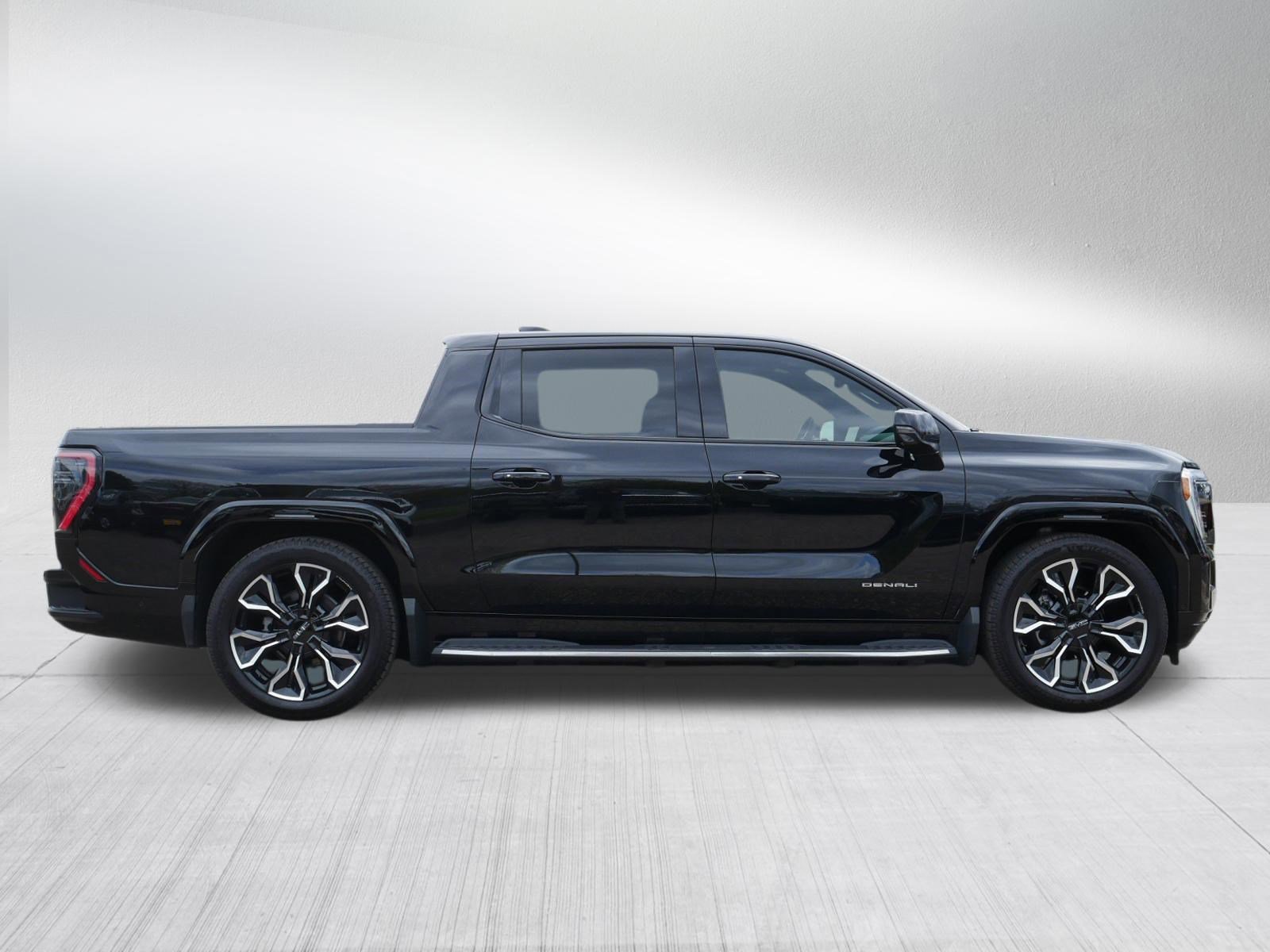 Used 2025 GMC Sierra EV Denali AWD/4WD image 8