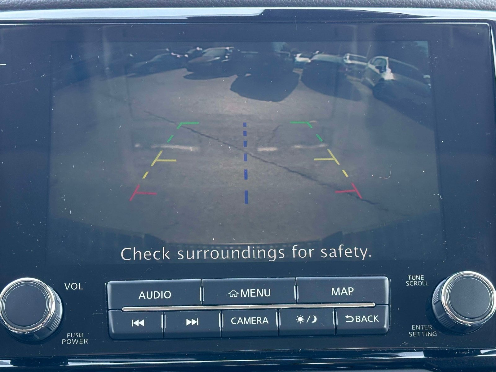 Used 2020 Nissan Titan SV w/ SV Convenience Package image 9