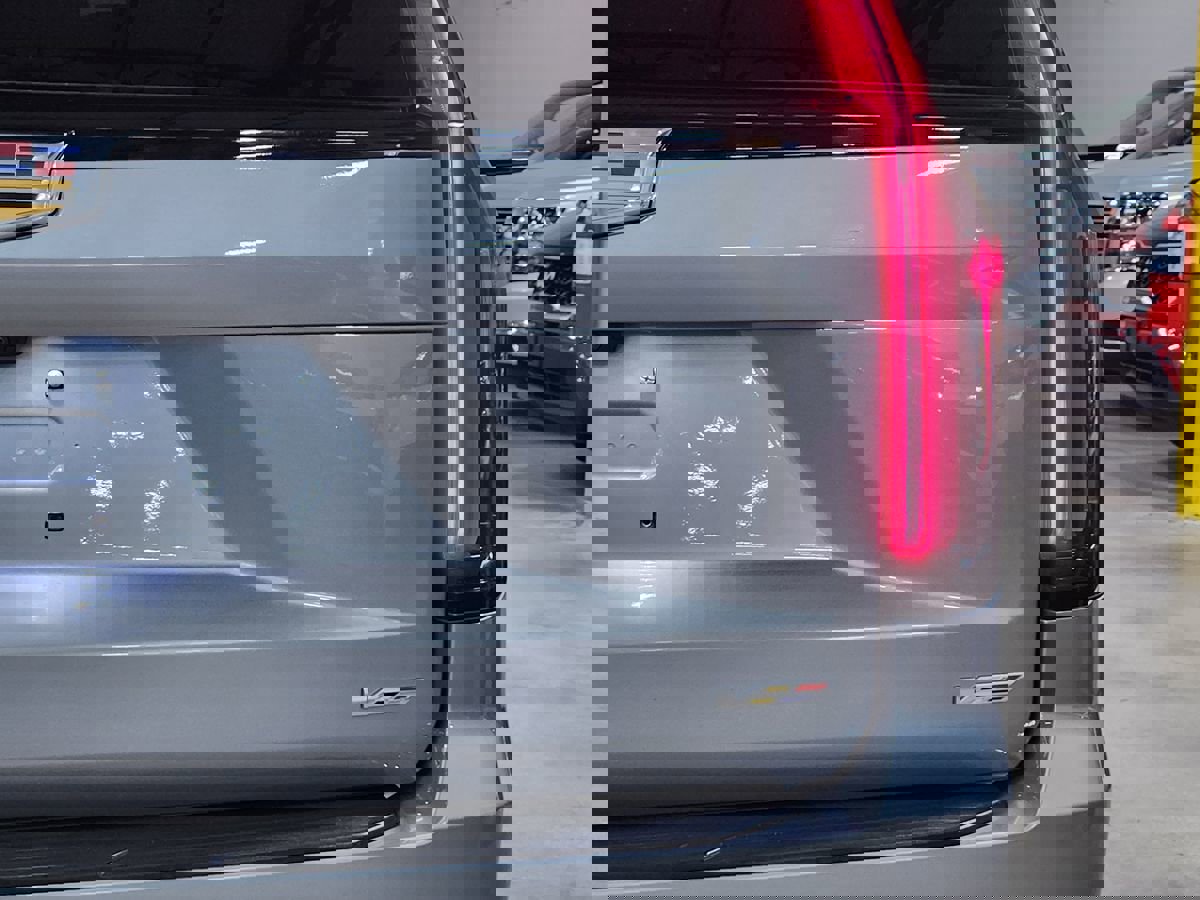 Used 2023 Cadillac Escalade ESV V image 22