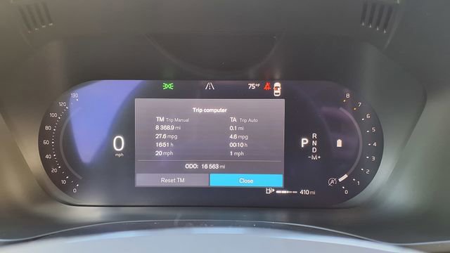 Used 2023 Volvo XC60 B5 Plus image 30