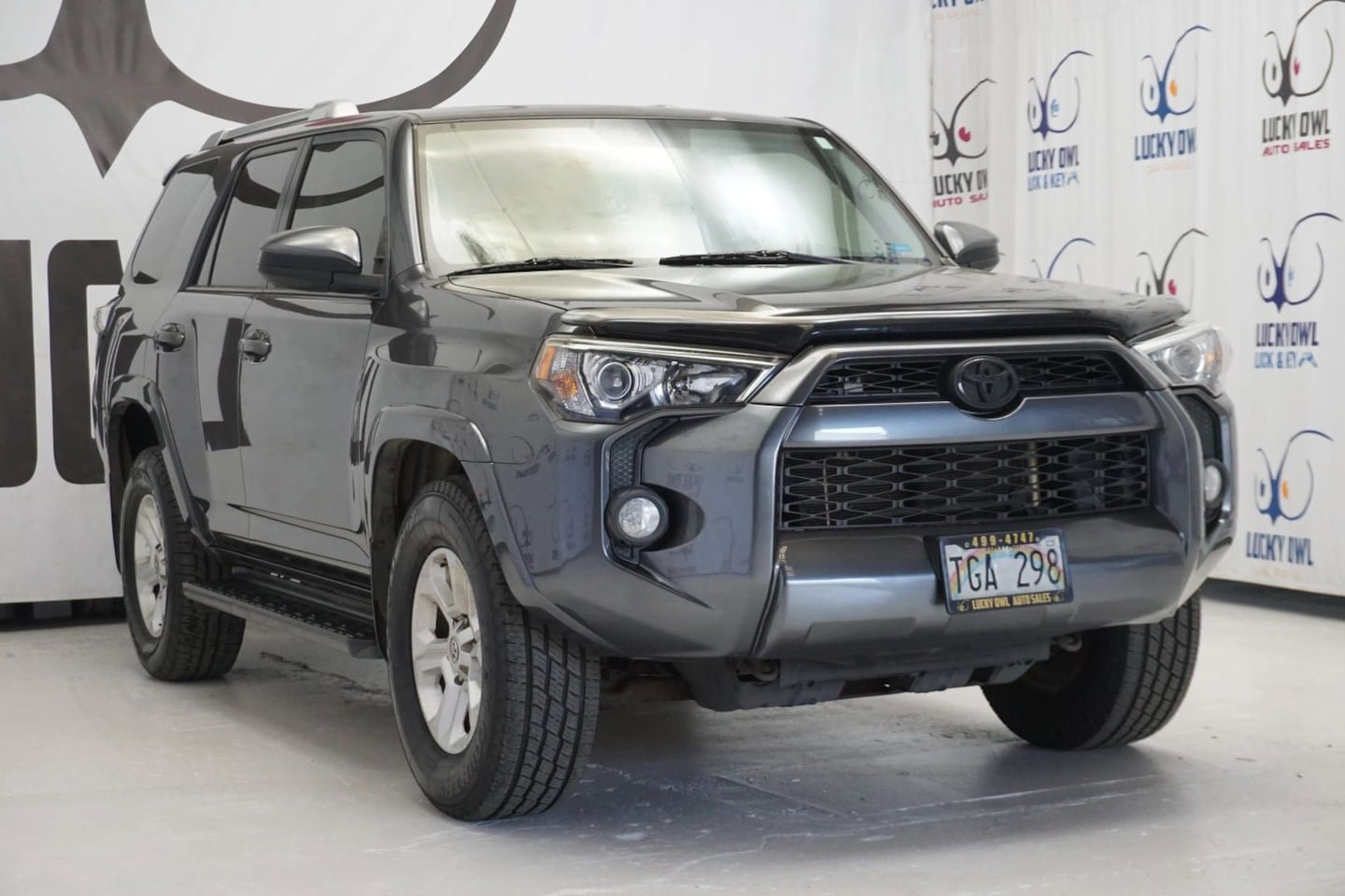 Used 2018 Toyota 4Runner SR5 image 3