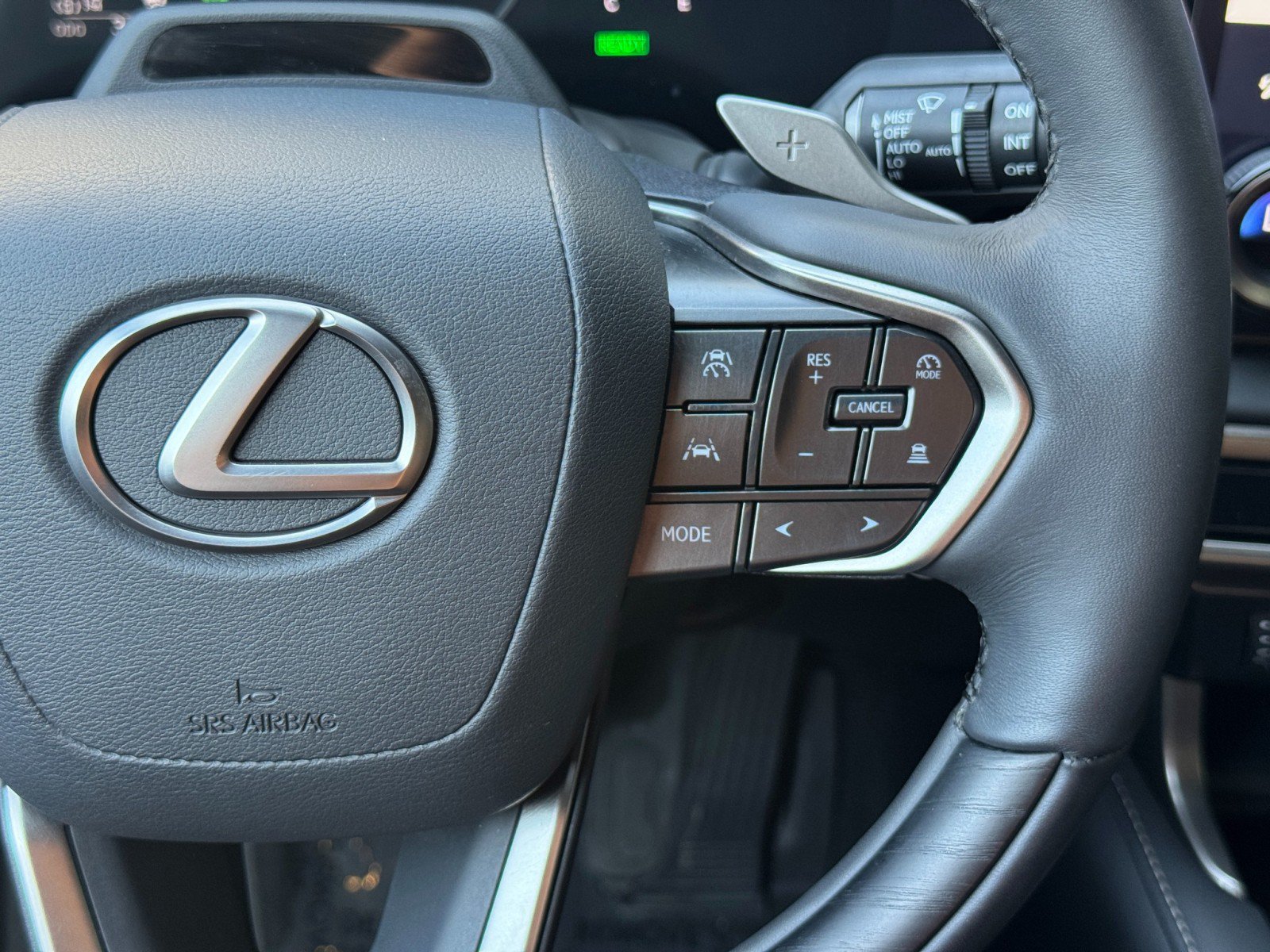 Used 2023 Lexus RX 350h w/ Cold Area Package AWD/4WD image 23