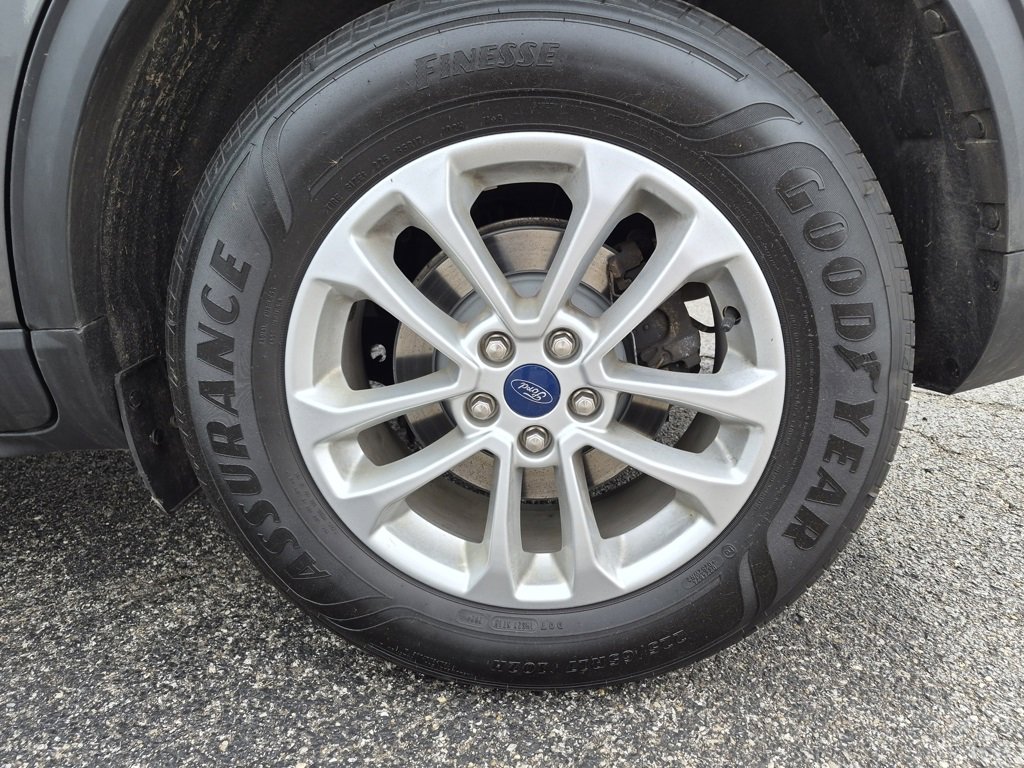 Used 2020 Ford Escape SE image 29