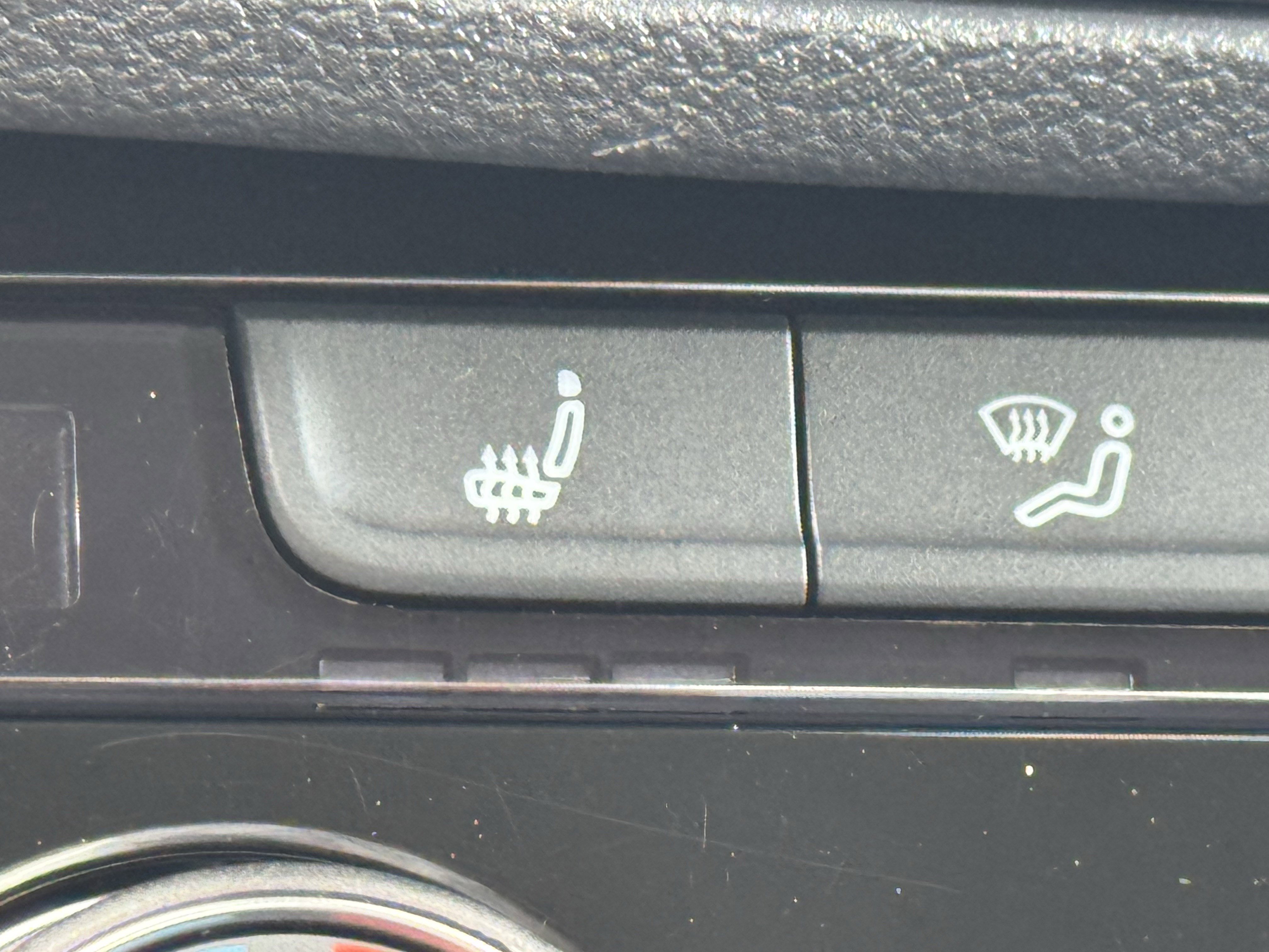 Used 2024 Volkswagen Jetta SE image 21