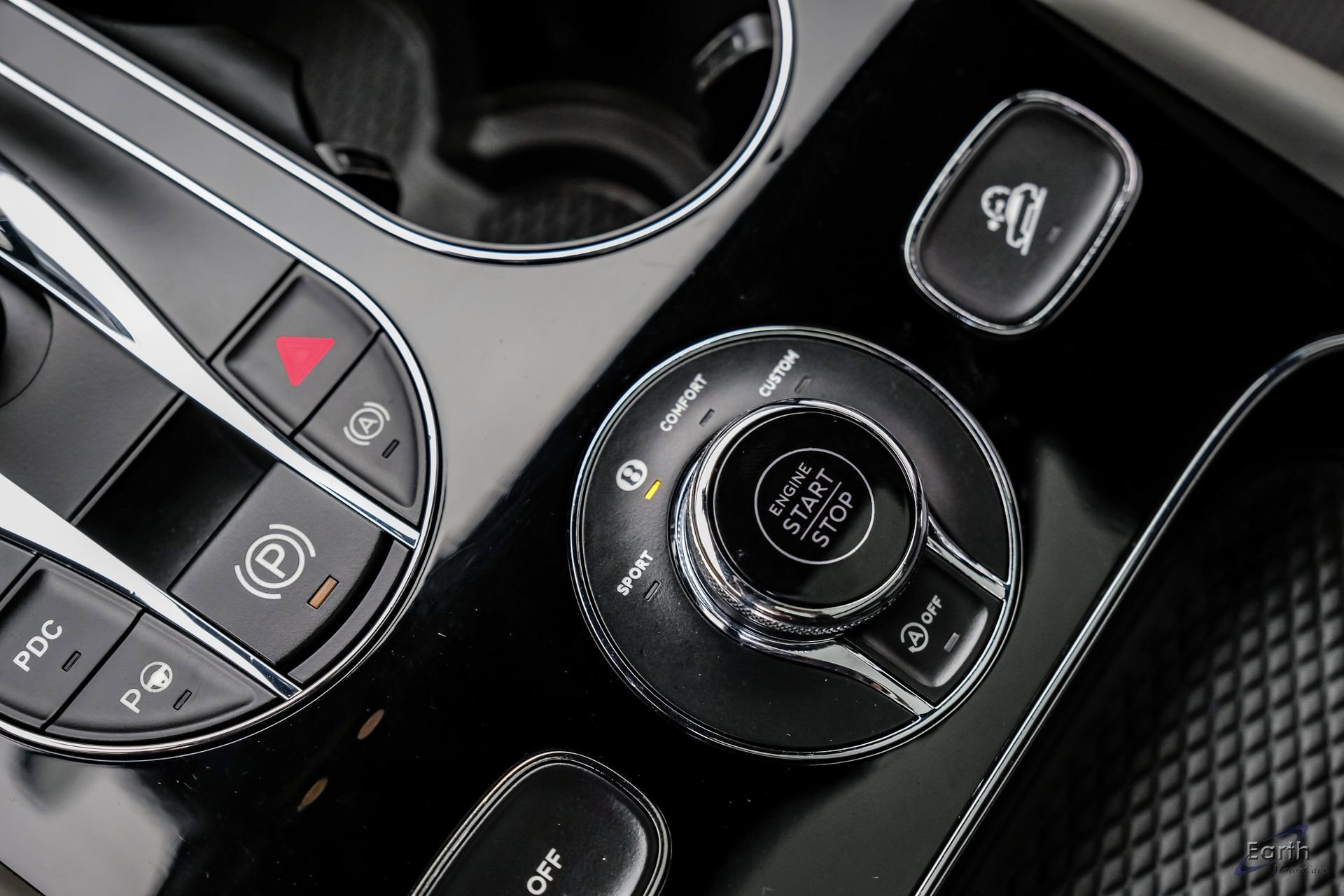 Used 2022 Bentley Bentayga AWD/4WD image 65