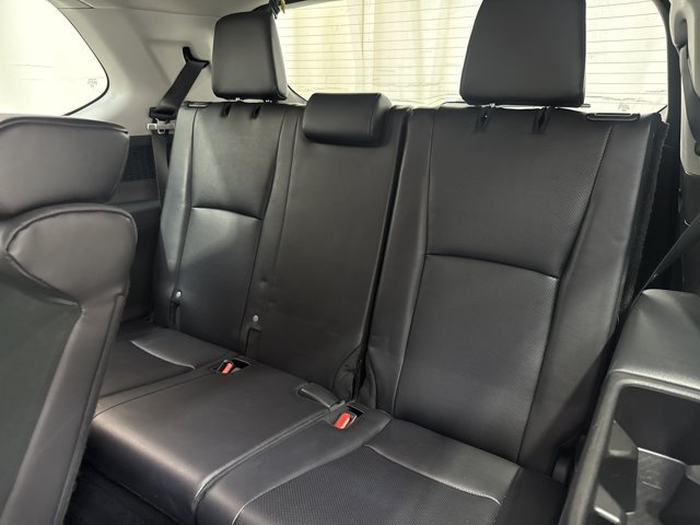 Used 2024 Toyota Grand Highlander AWD image 27