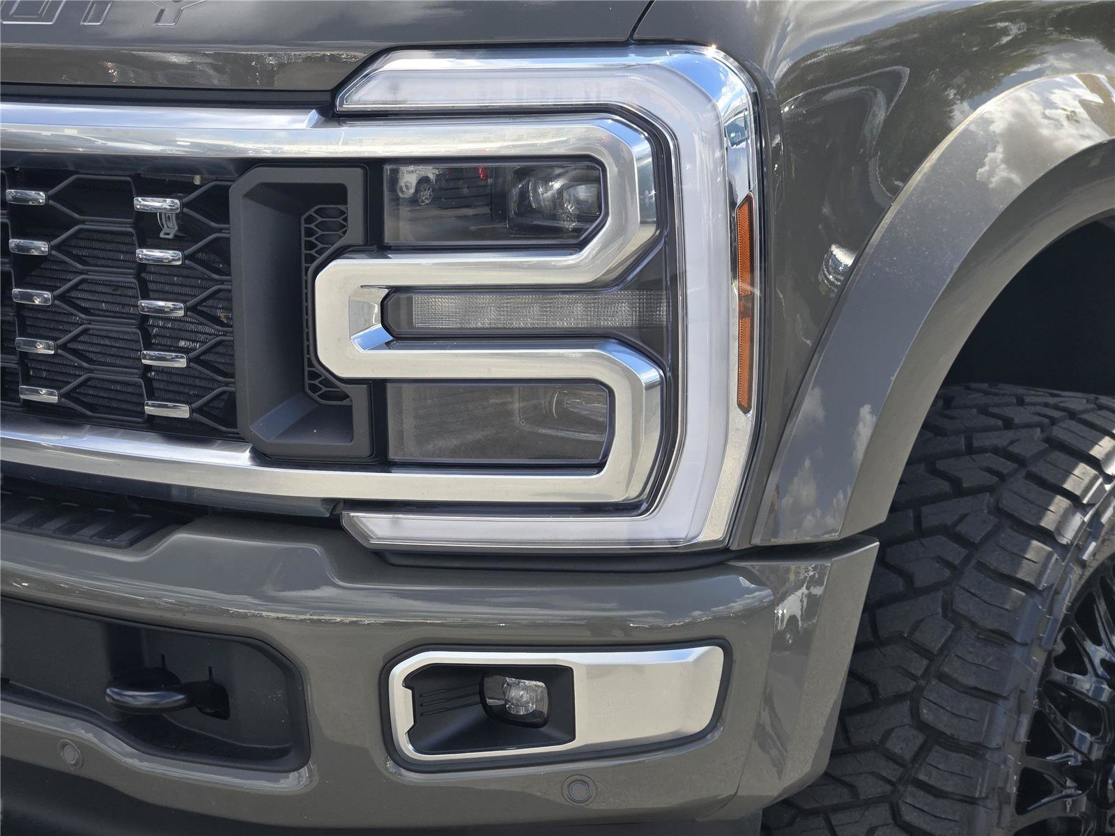 Used 2026 Ford F450 Platinum w/ Platinum Plus Package AWD/4WD image 10