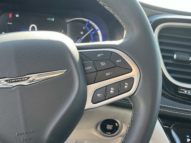 Used 2024 Chrysler Pacifica Limited FWD image 34