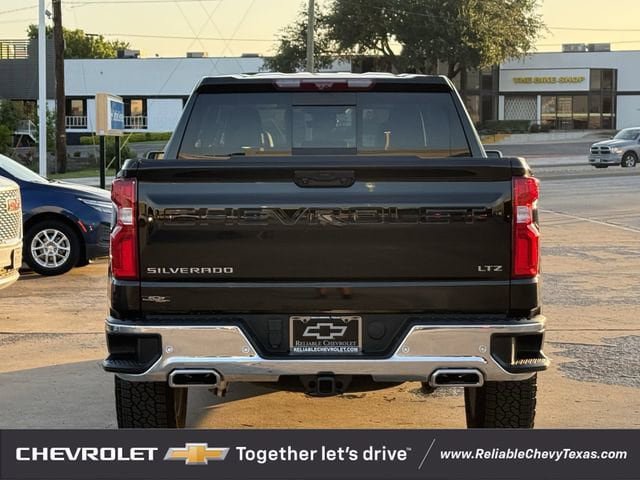 Used 2025 Chevrolet Silverado 1500 LTZ AWD/4WD image 7