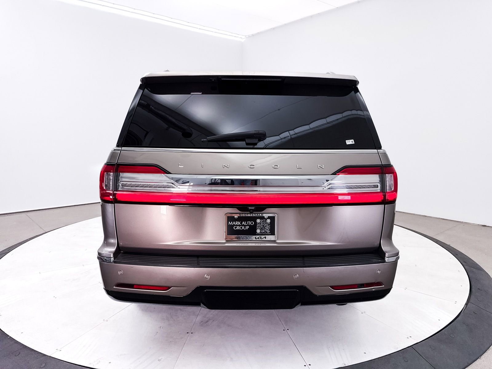 Used 2018 Lincoln Navigator Reserve w/ Technology Package AWD/4WD image 20