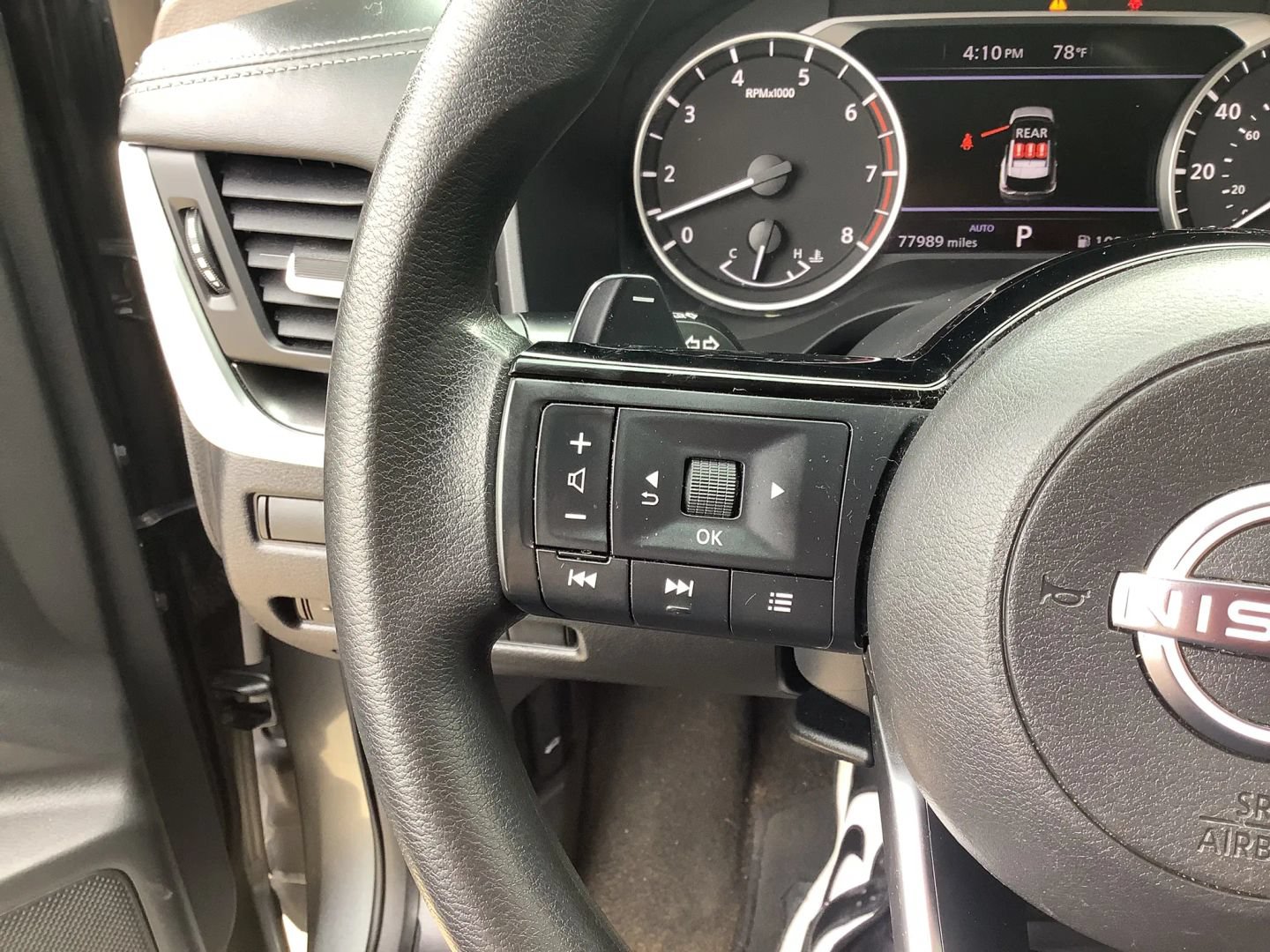 Used 2023 Nissan Rogue SV AWD/4WD image 25