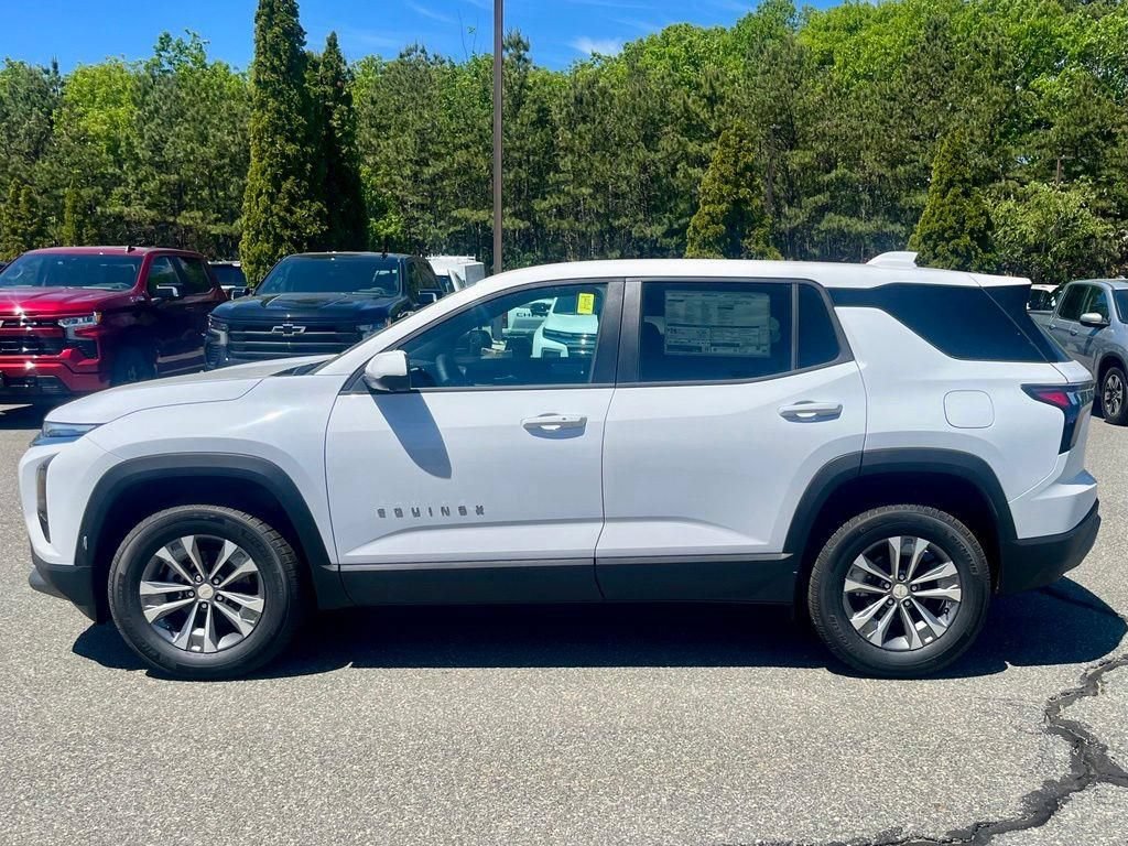 New 2026 Chevrolet Equinox LT w/ Safety and Technology Package AWD/4WD video 2