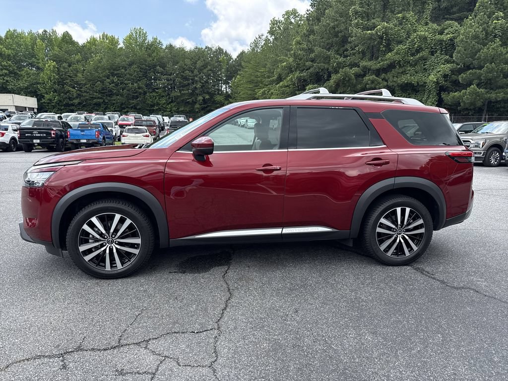 Used 2023 Nissan Pathfinder Platinum AWD/4WD image 4