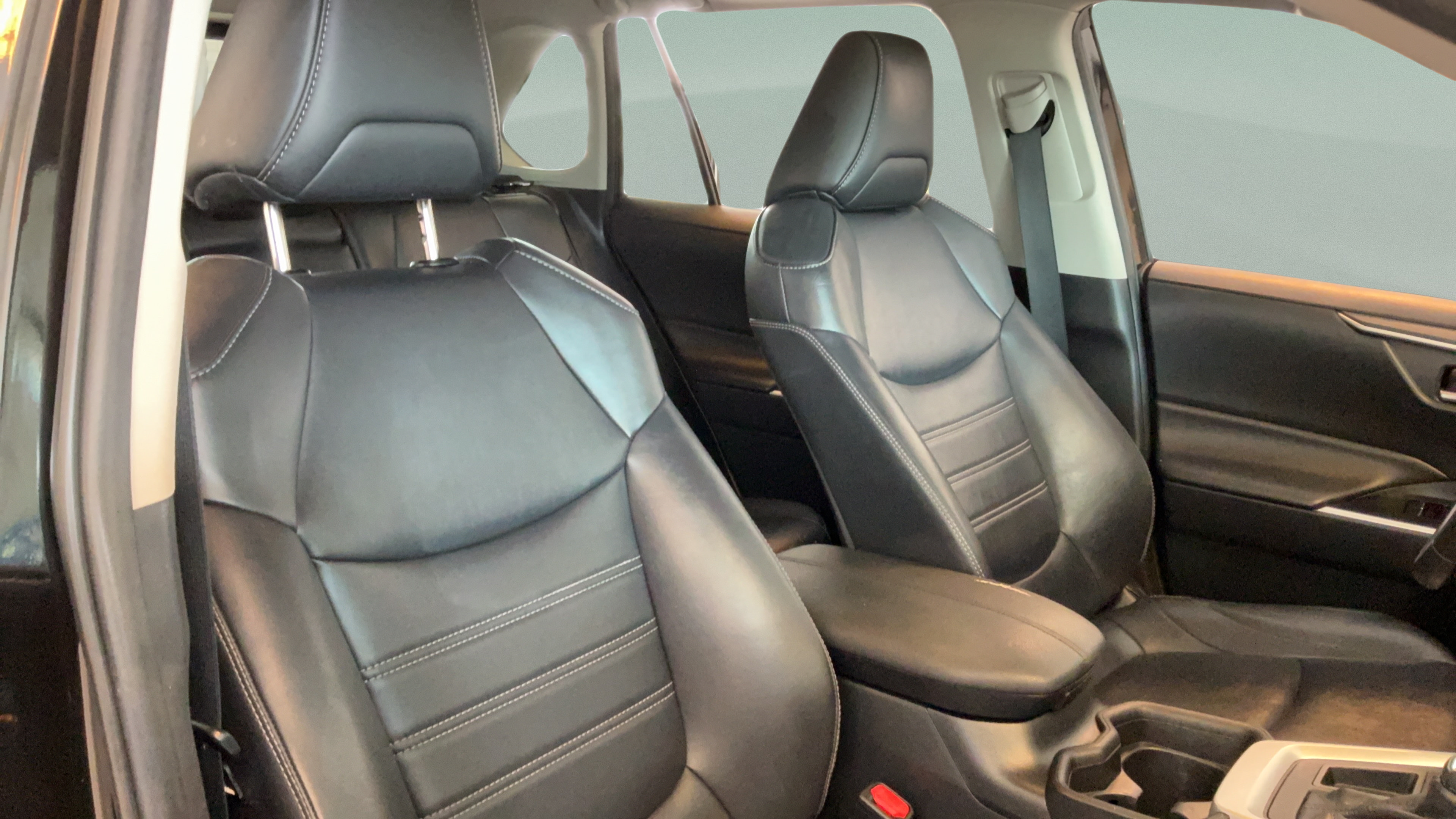Used 2019 Toyota RAV4 XLE Premium w/ Advanced Technology Package FWD image 37