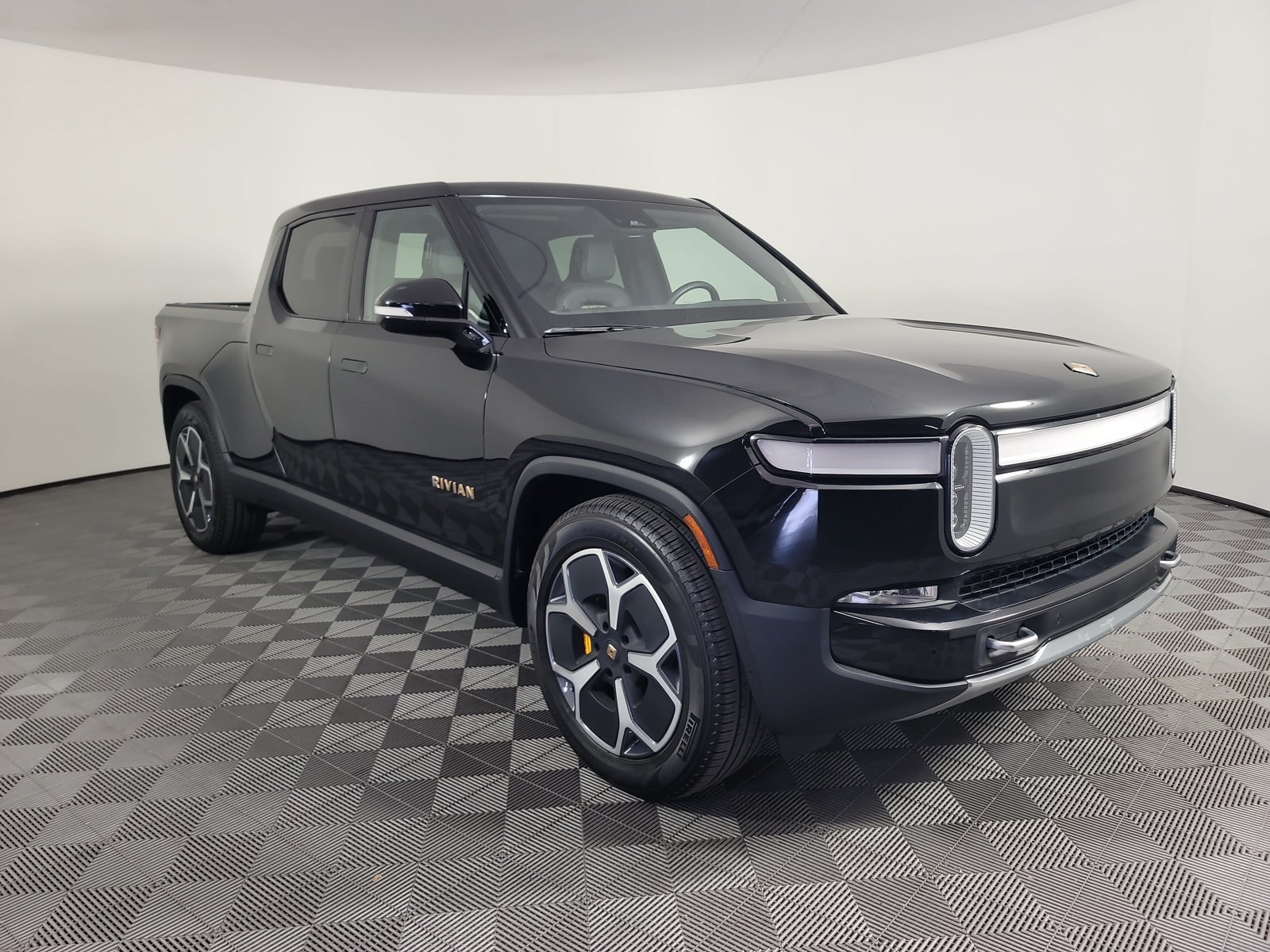 Used 2023 Rivian R1T Adventure Quad AWD/4WD image 7