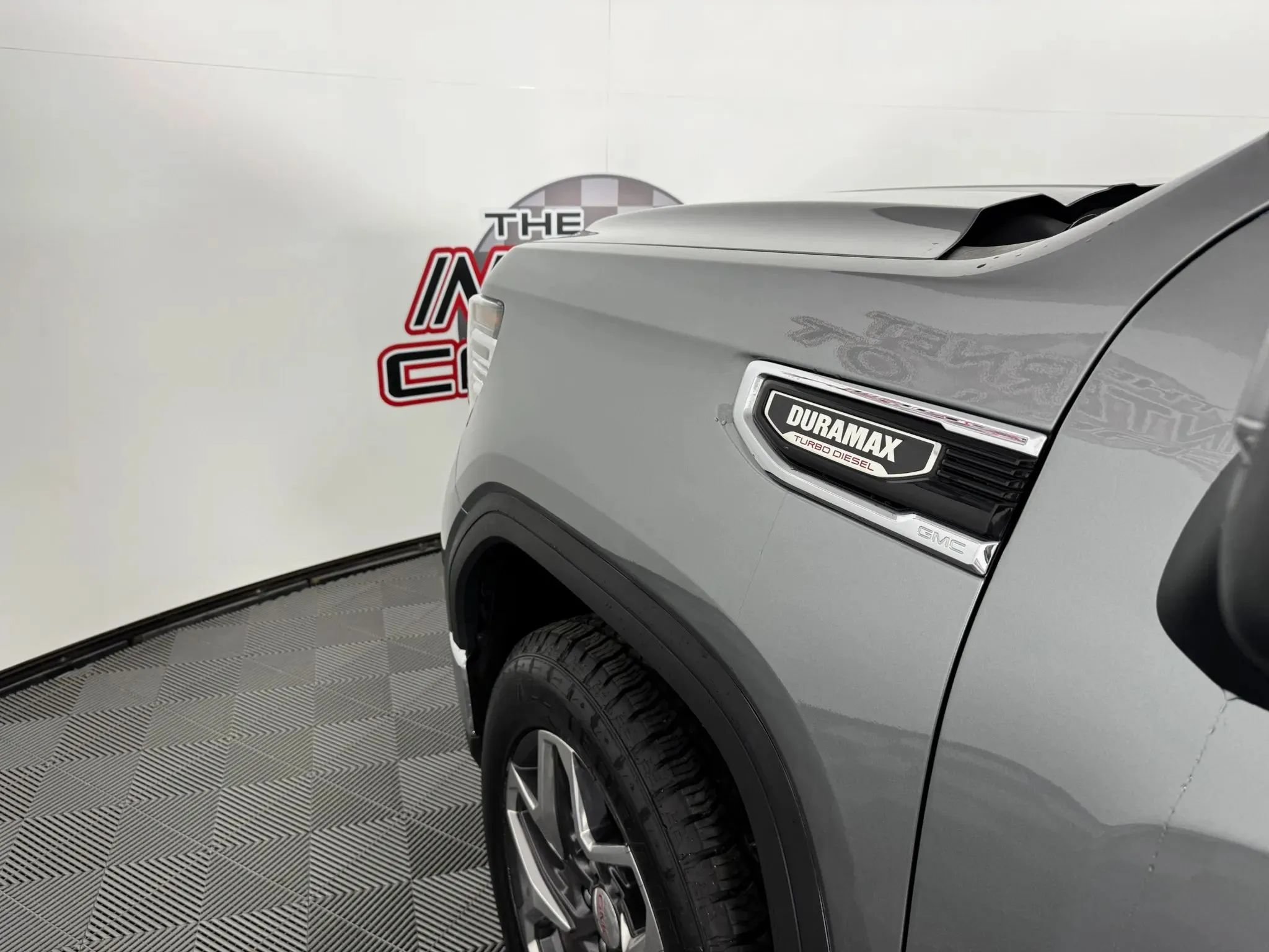 Used 2023 GMC Sierra 1500 SLT w/ SLT Premium Package AWD/4WD image 24