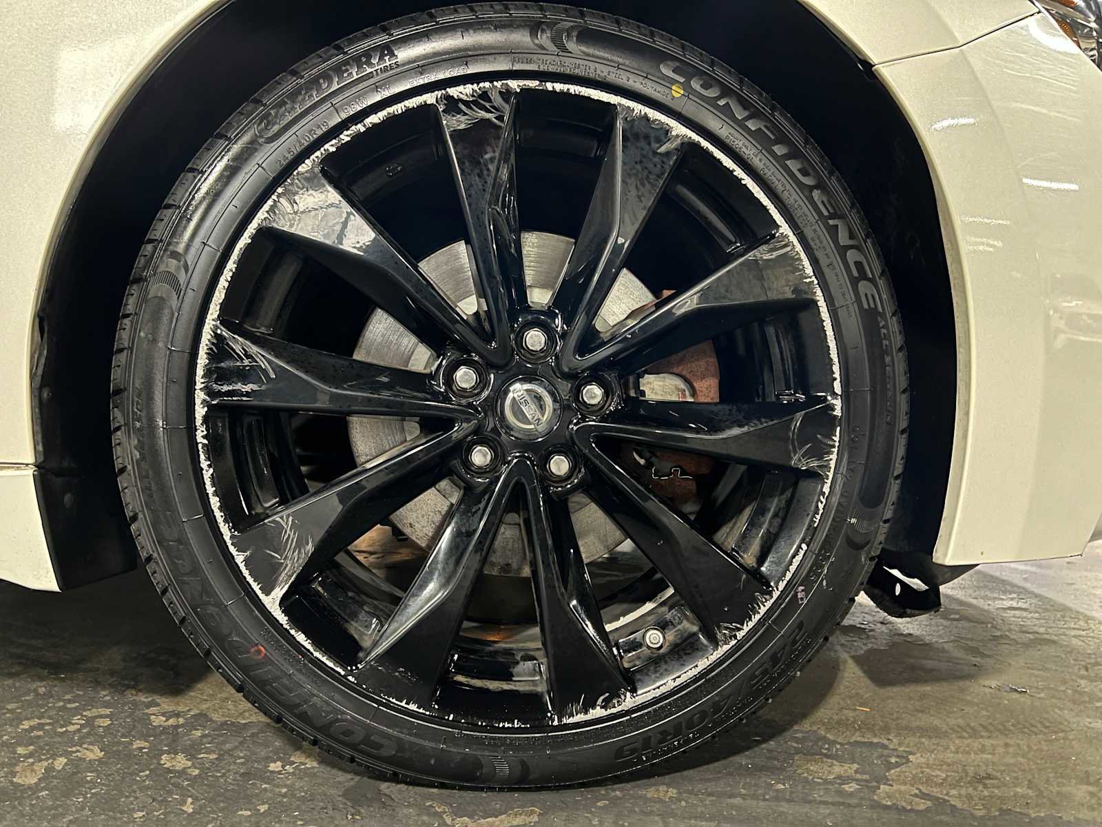 Used 2017 Nissan Maxima SR w/ Midnight Edition image 9