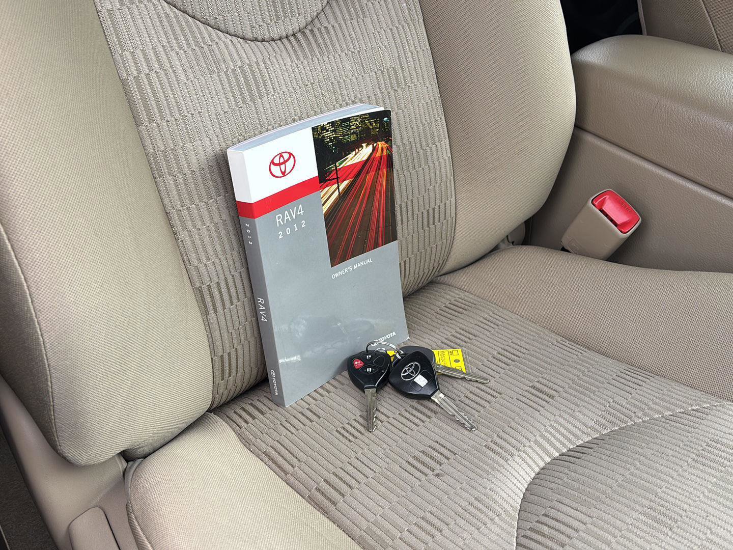 Used 2012 Toyota RAV4 4WD w/ Value Pkg image 16