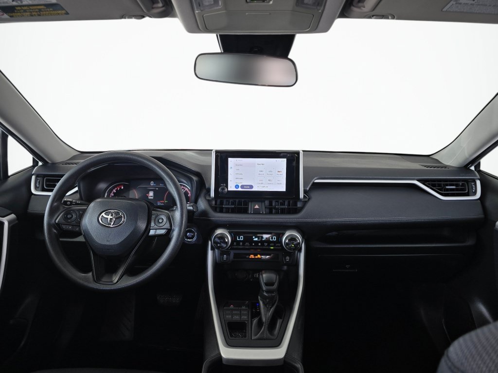 Used 2025 Toyota RAV4 XLE AWD/4WD image 34