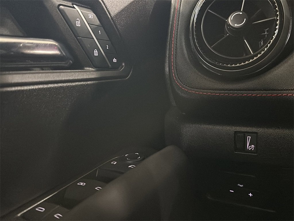 Used 2024 Chevrolet Colorado Z71 w/ Z71 Convenience Package 2 image 20