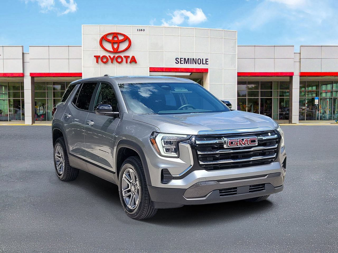 Used 2026 GMC Terrain Elevation FWD image 2