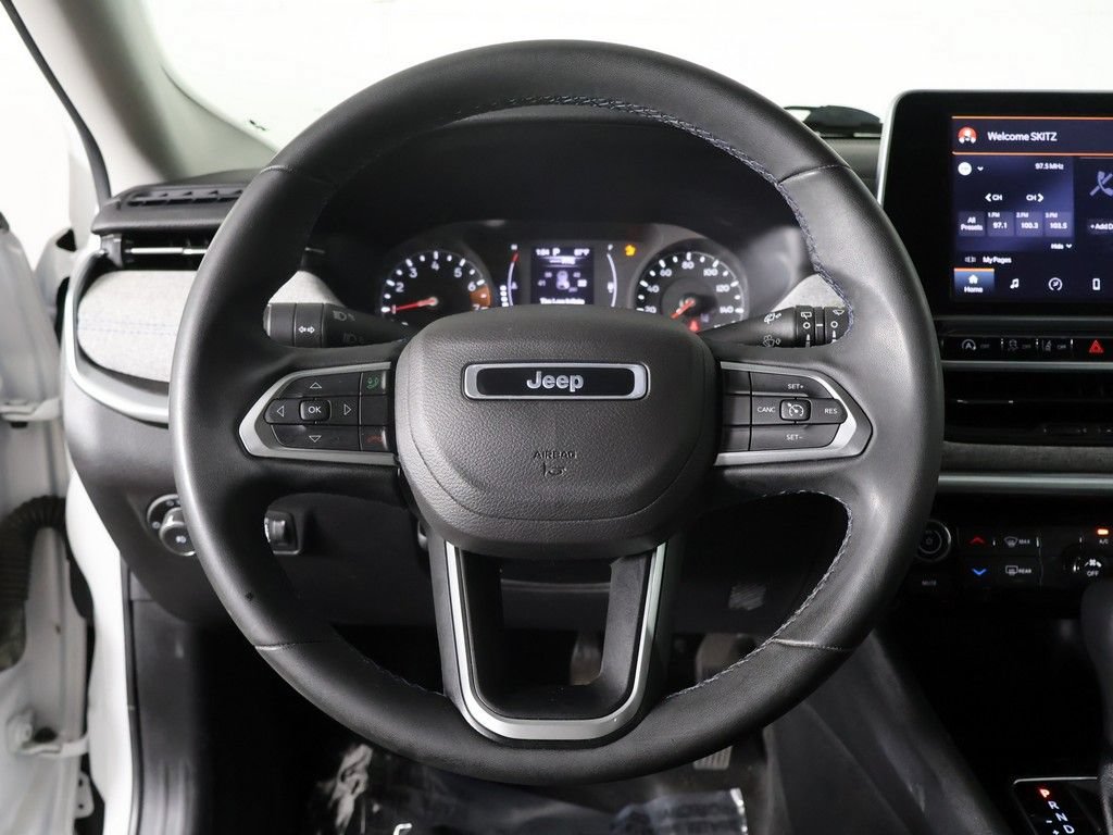 Used 2022 Jeep Compass Latitude AWD/4WD image 35