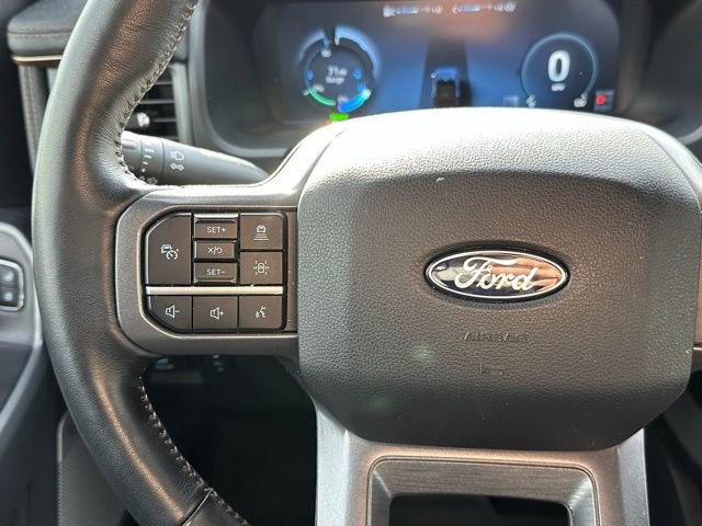 Used 2024 Ford F150 Lightning Lariat image 21