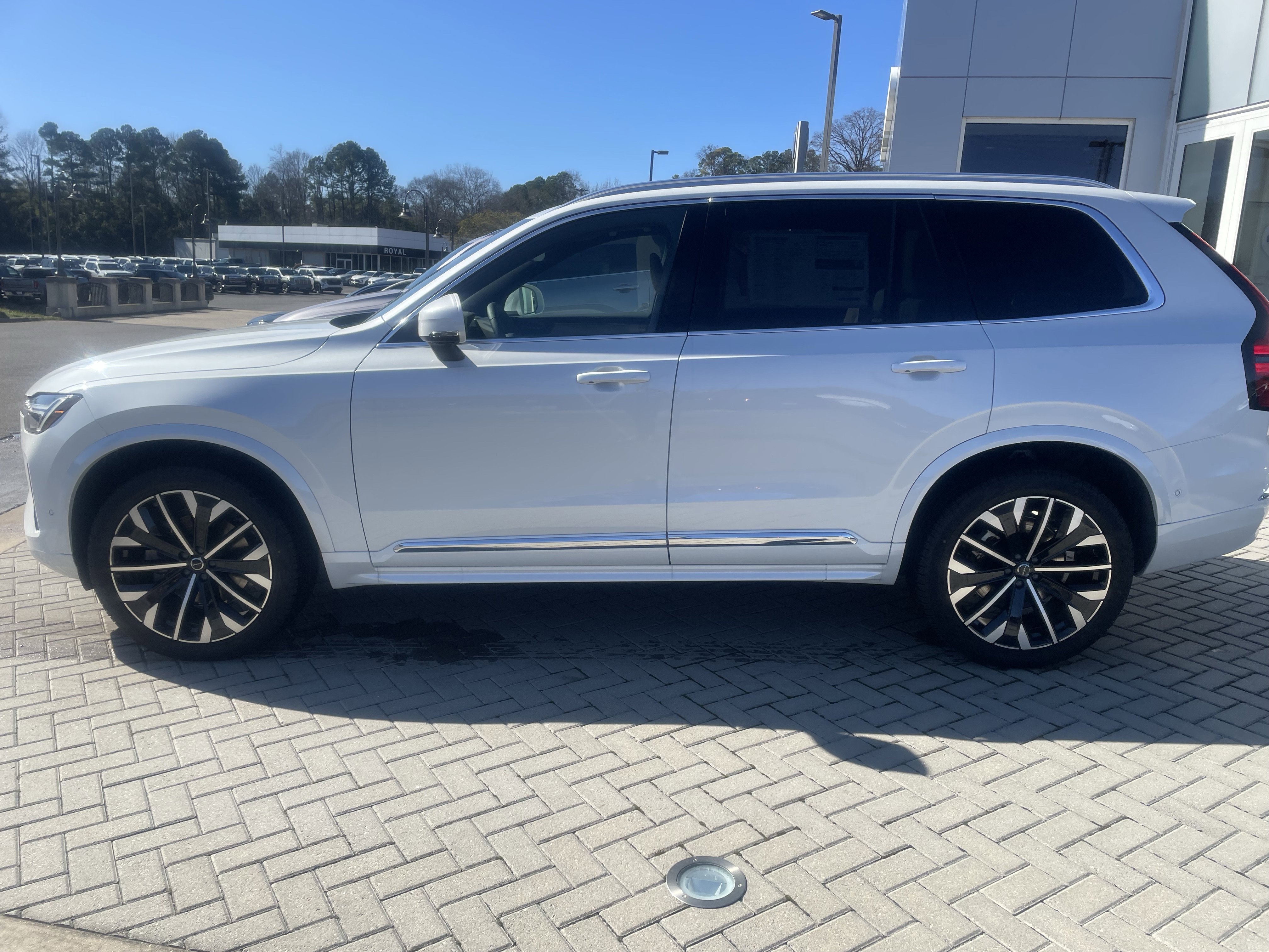 New 2026 Volvo XC90 B6 Ultra image 7