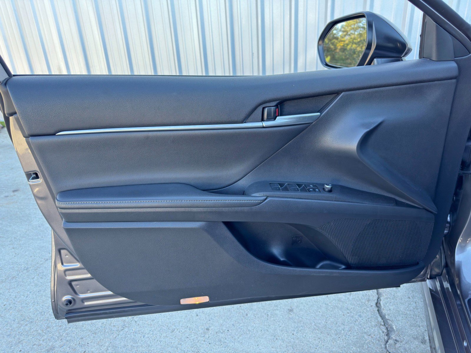 Used 2024 Toyota Camry XSE w/ Navigation Package image 39