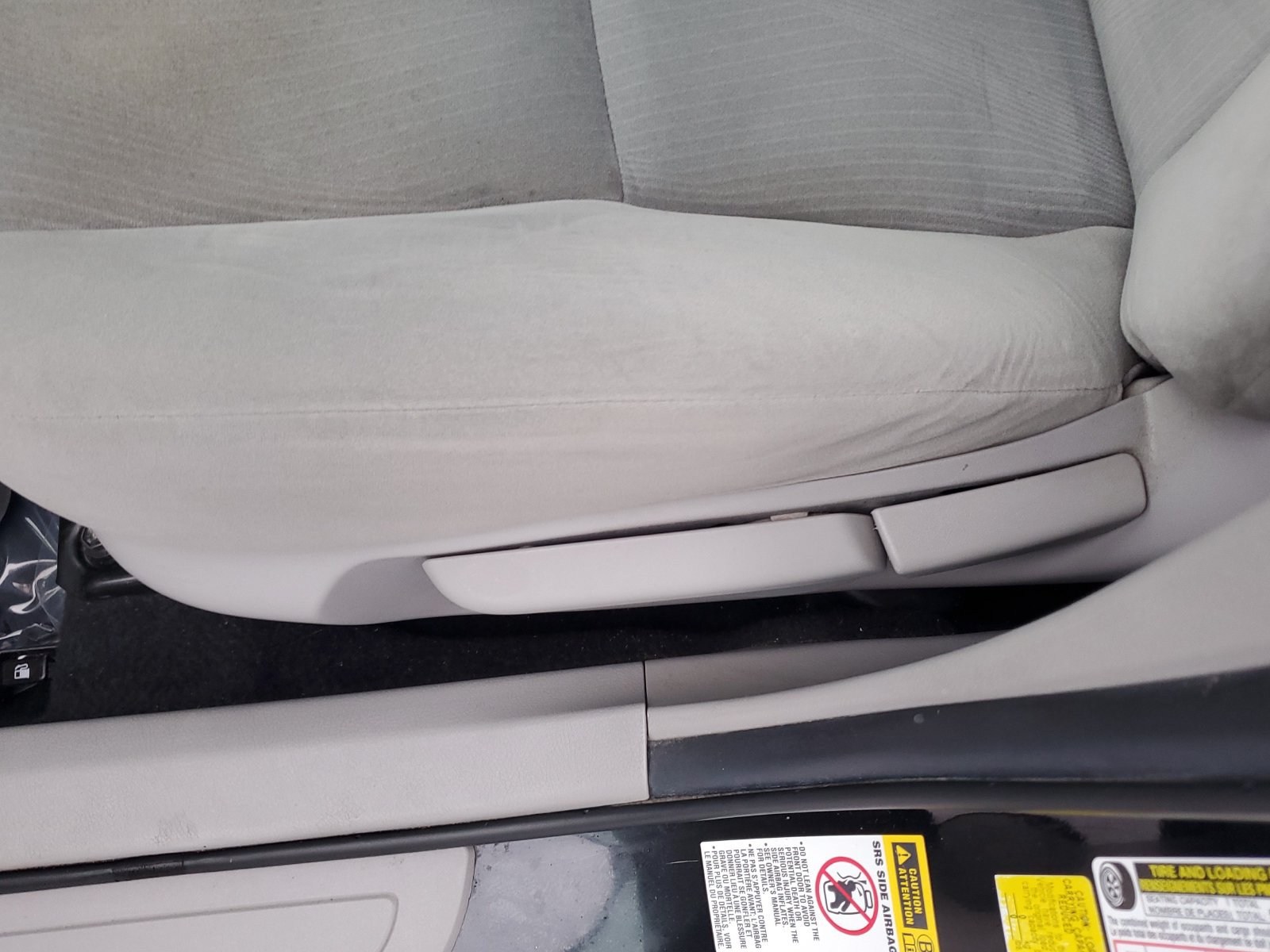 Used 2013 Toyota Corolla LE FWD image 17