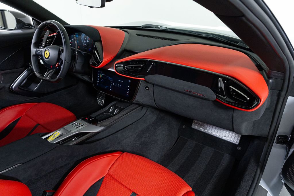 Used 2025 Ferrari 12Cilindri image 32