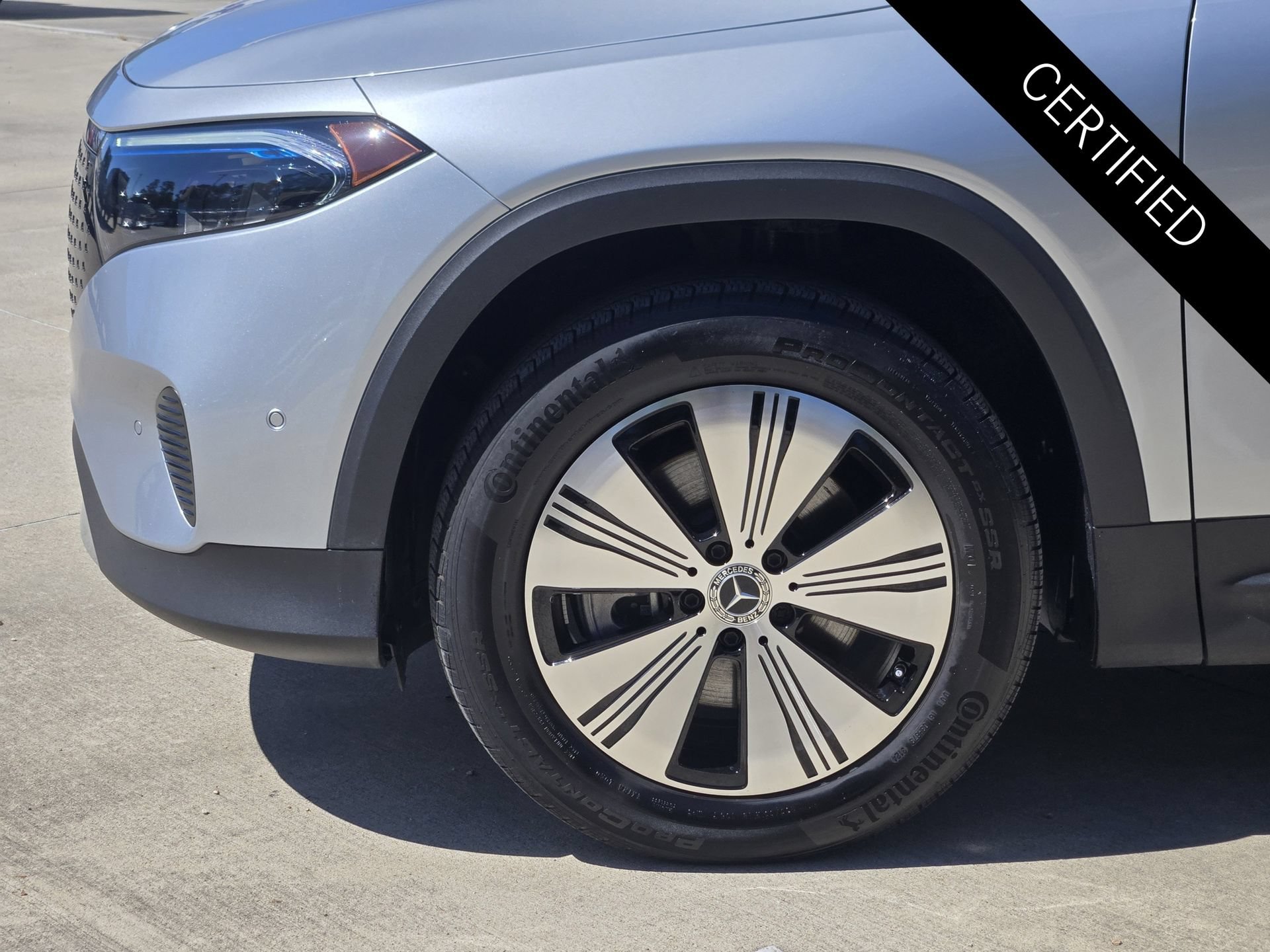 Used 2025 Mercedes-Benz EQB 300 4MATIC image 10