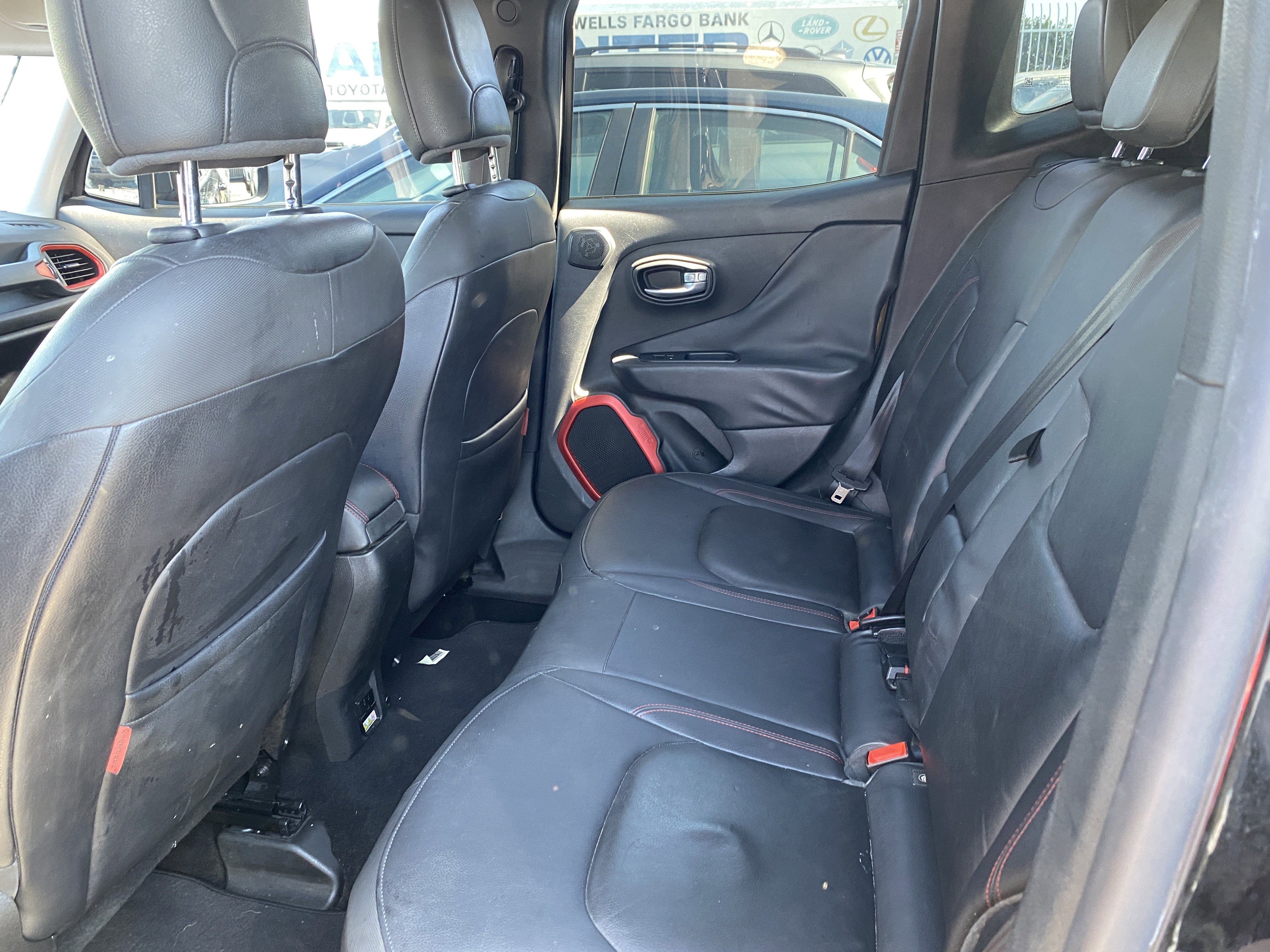 Used 2015 Jeep Renegade Trailhawk w/ Premium Leather Group image 12