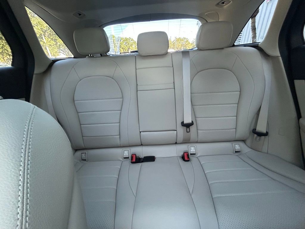 Used 2019 Mercedes-Benz GLC 300 4MATIC image 13