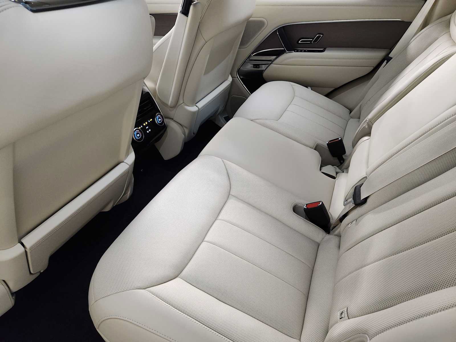 New 2026 Land Rover Range Rover SE AWD/4WD image 28