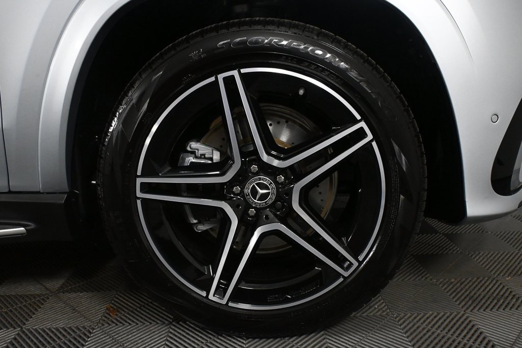 New 2026 Mercedes-Benz GLS 450 4MATIC image 37