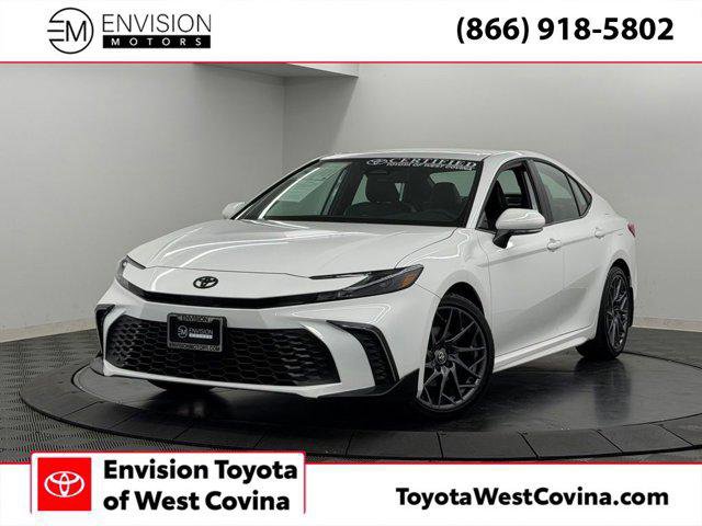 Certified 2025 Toyota Camry SE FWD image 1