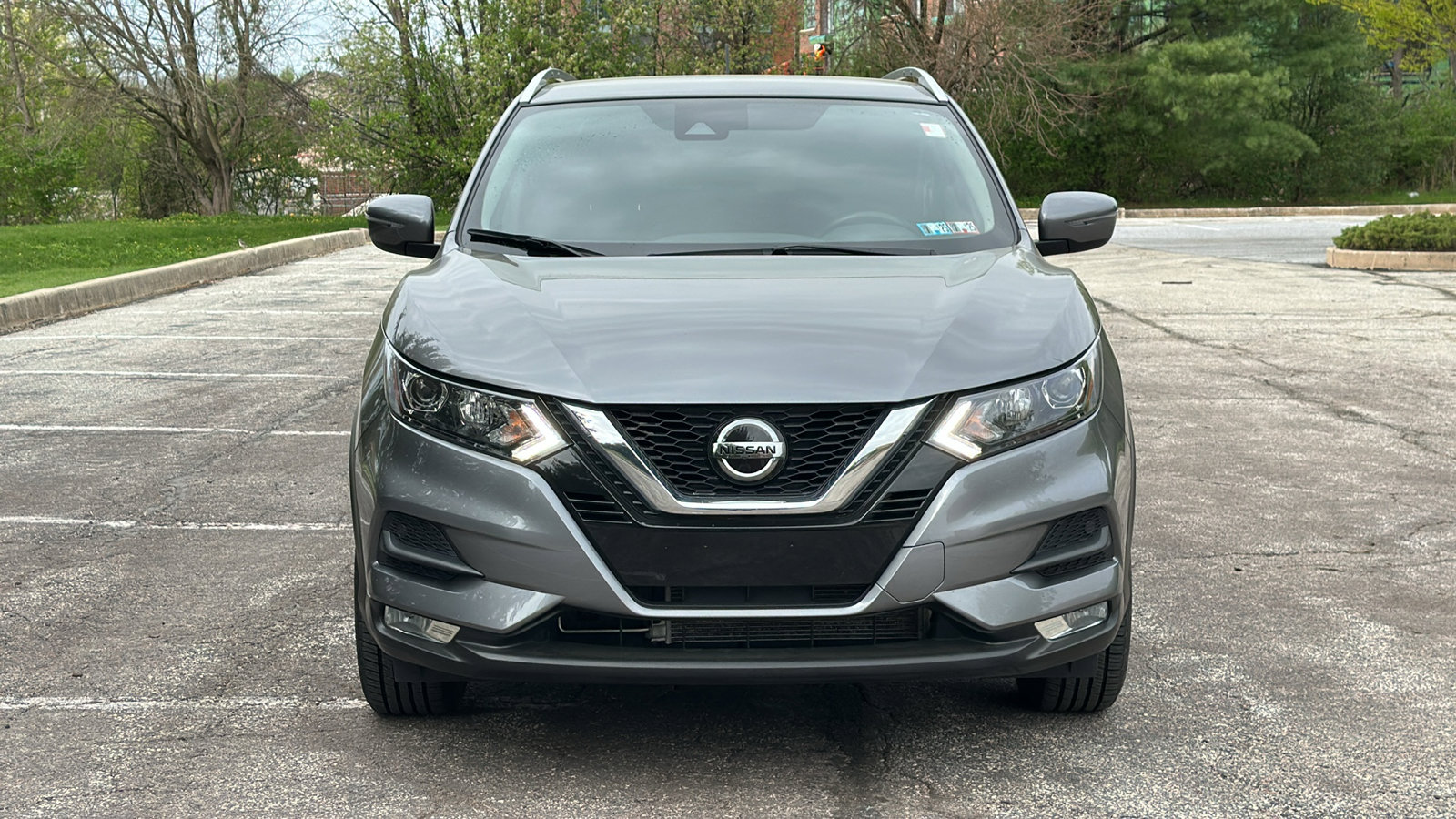 Certified 2021 Nissan Rogue Sport SV image 3