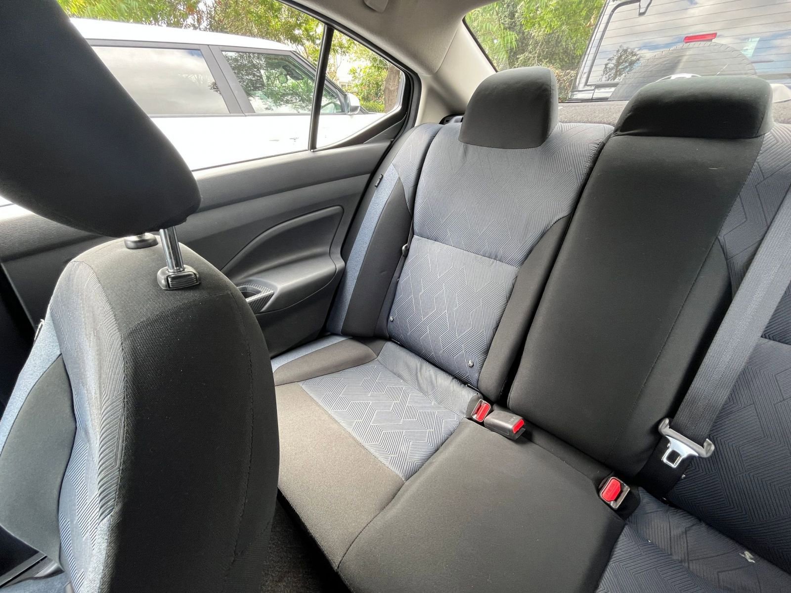 Used 2025 Nissan Versa SV FWD image 37