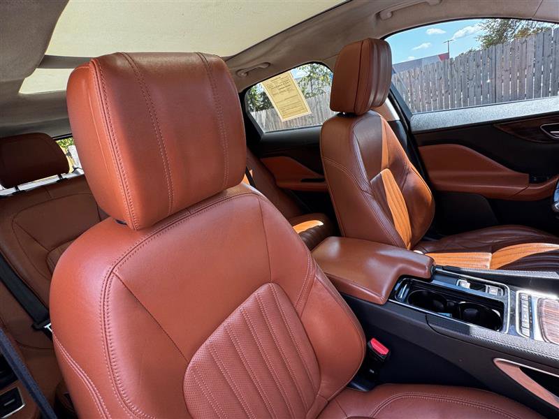 Used 2018 Jaguar F-PACE Portfolio image 39