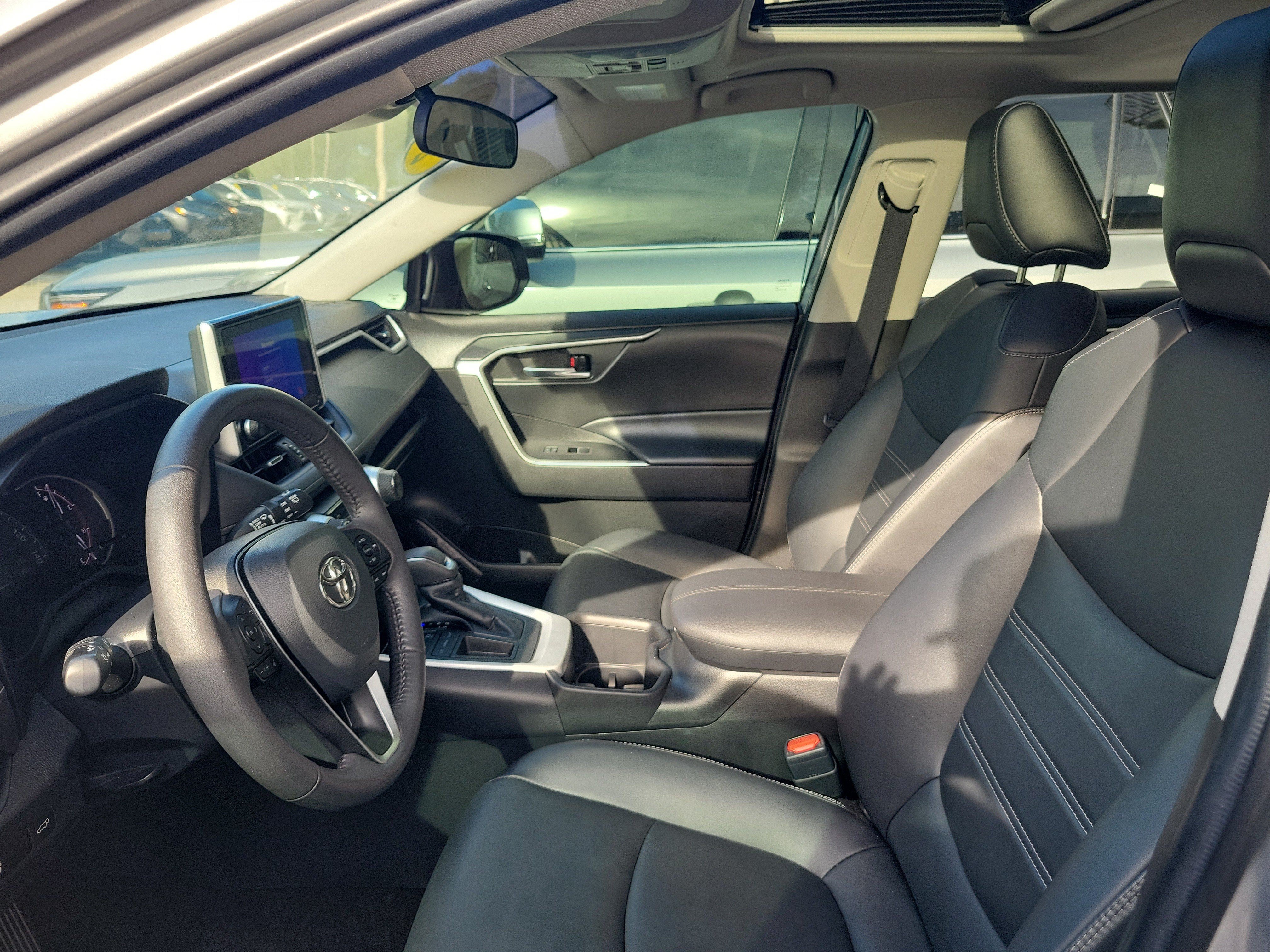 Used 2023 Toyota RAV4 XLE Premium FWD image 22