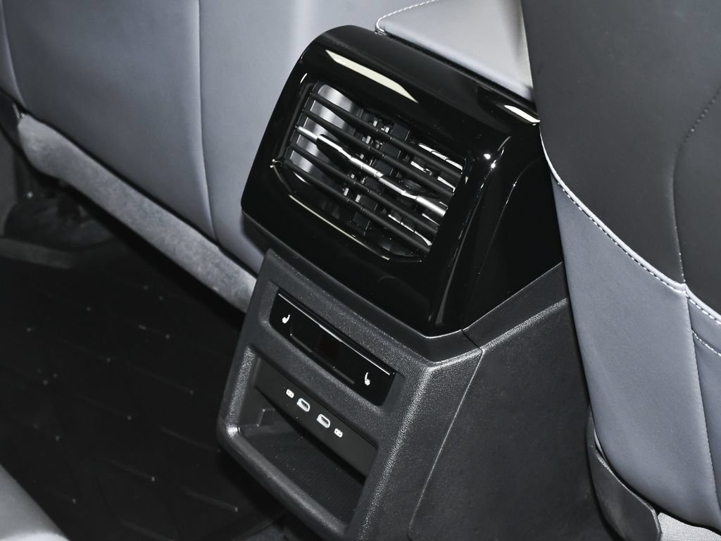 Used 2023 Volkswagen ID.4 Pro S Plus AWD/4WD image 49