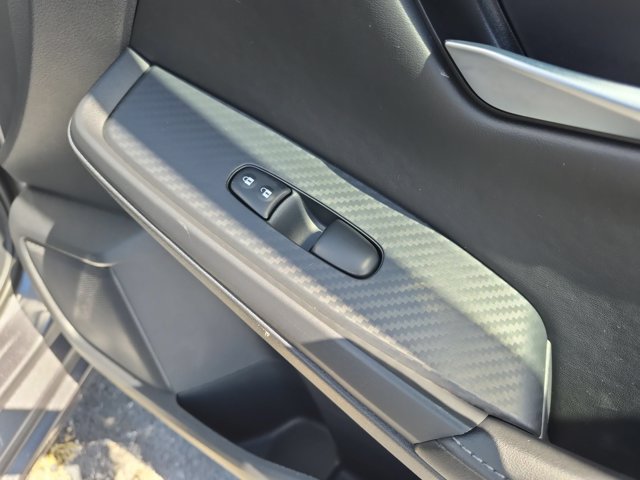 Used 2025 Nissan Sentra SV FWD image 30