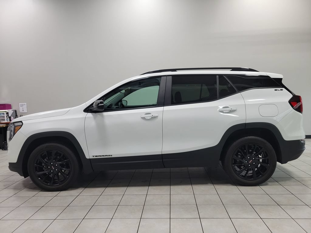 Used 2023 GMC Terrain SLE w/ Driver Convenience Package AWD/4WD image 8