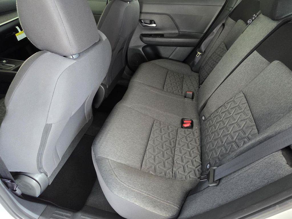 Used 2026 Nissan Kicks SV FWD image 8