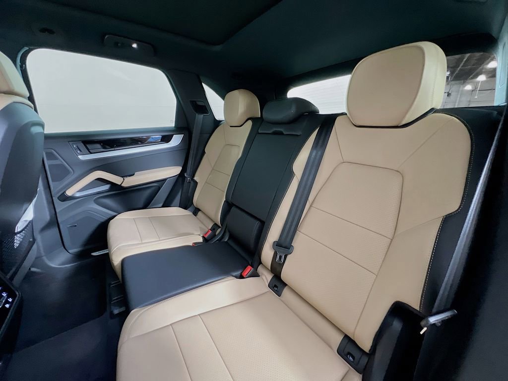 New 2026 Porsche Cayenne image 24