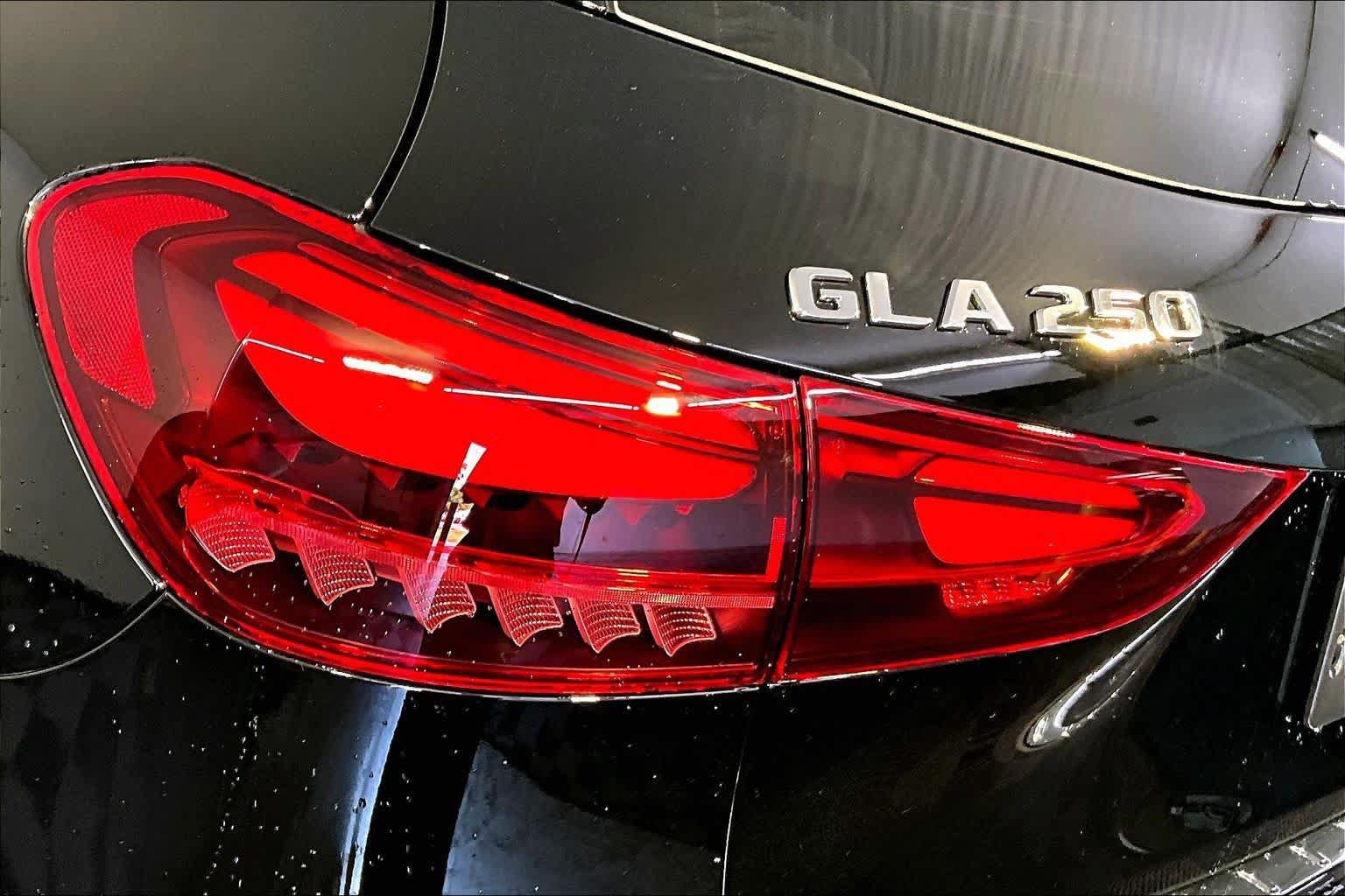 New 2026 Mercedes-Benz GLA 250 4MATIC image 5