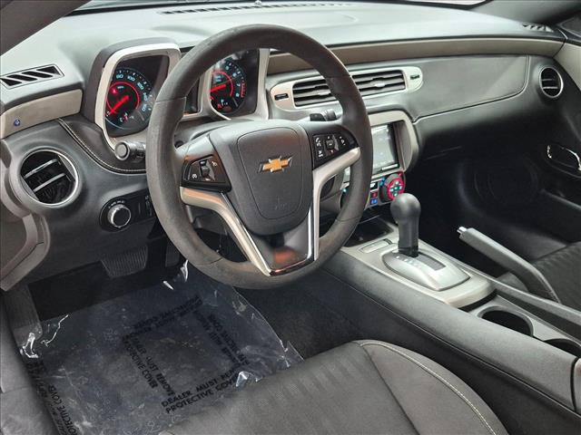 Used 2015 Chevrolet Camaro LS RWD image 16