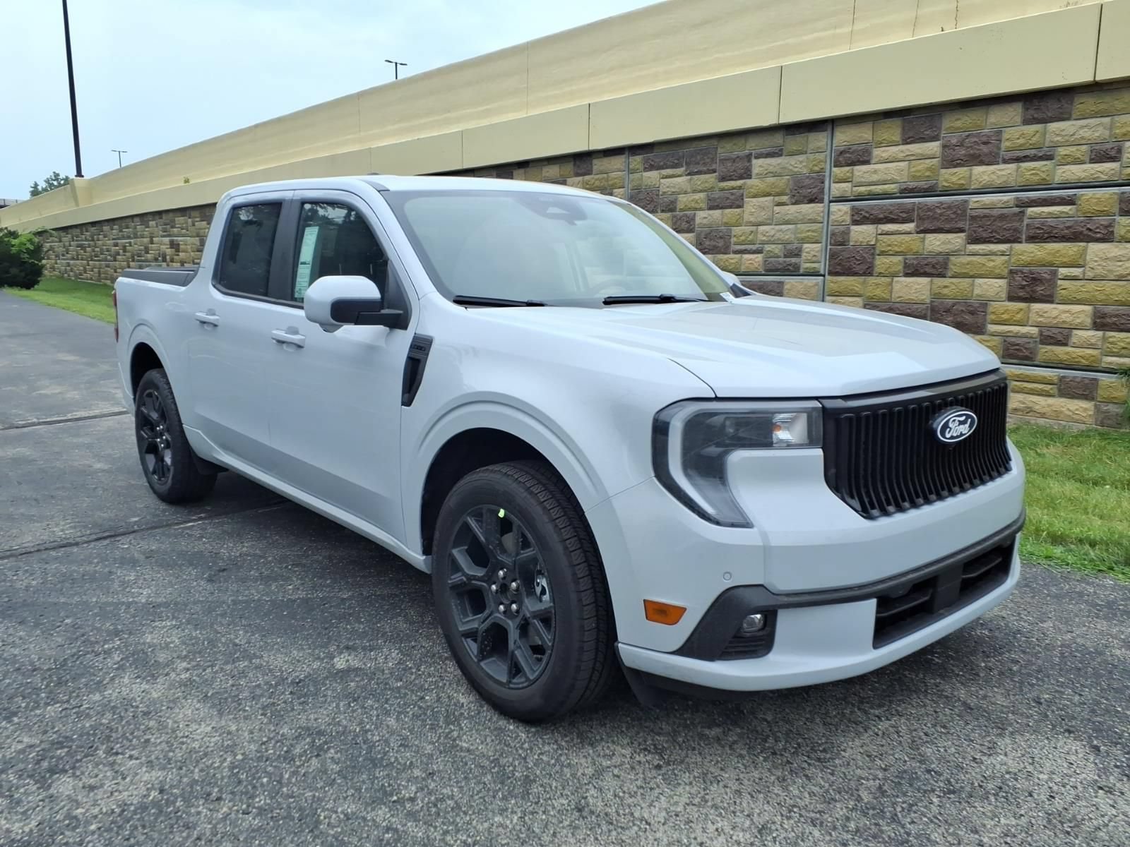 New 2026 Ford Maverick Lobo AWD/4WD image 2