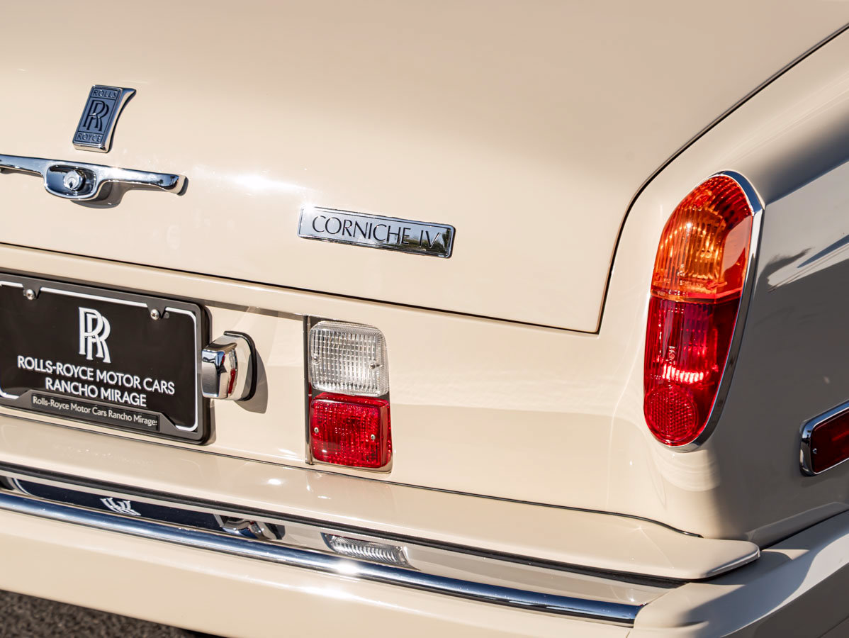 Used 1991 Rolls-Royce Corniche III RWD image 29